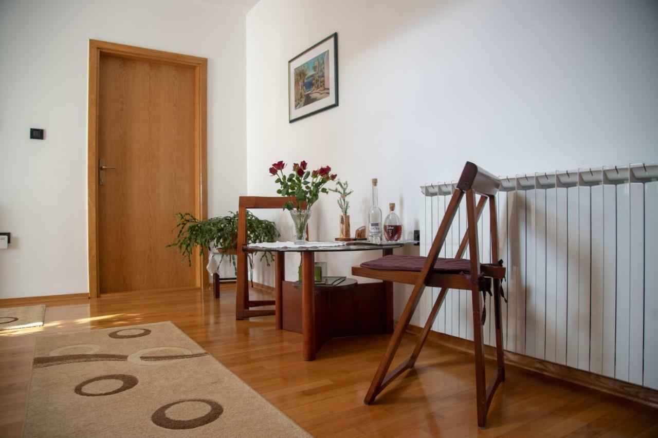 Apartments And Room Robert โคเรนนิซา ภายนอก รูปภาพ